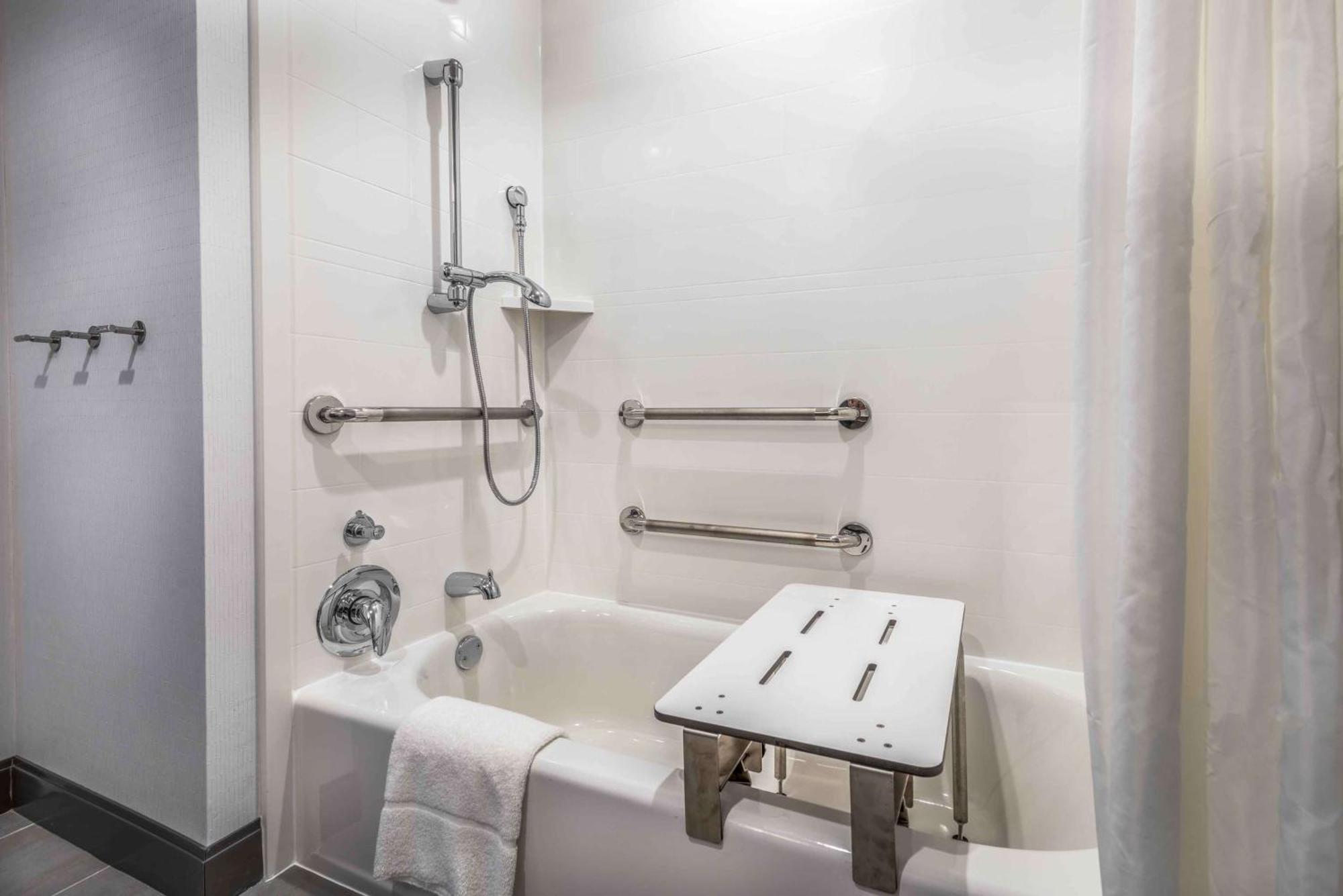 Hampton Inn & Suites Tallahassee Capitol-University Екстер'єр фото