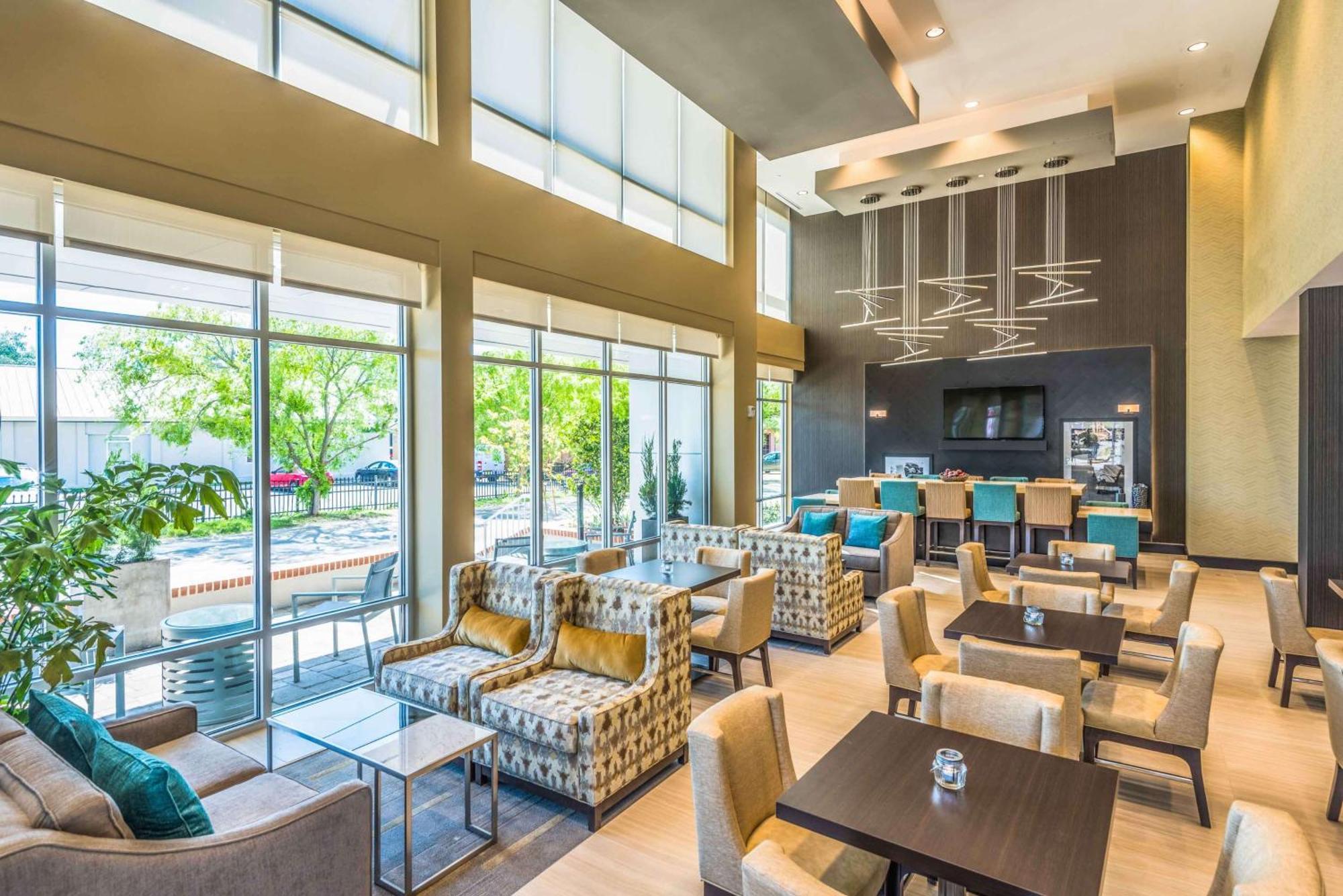 Hampton Inn & Suites Tallahassee Capitol-University Екстер'єр фото